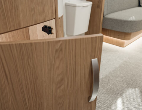 Häfele Yay Çıt çıtı vidalanarak montaj - 57x16x40 mm Siyah 245.50.301